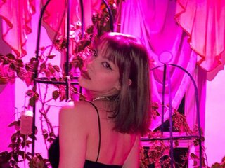 LilyHartmann online pictures jasmin